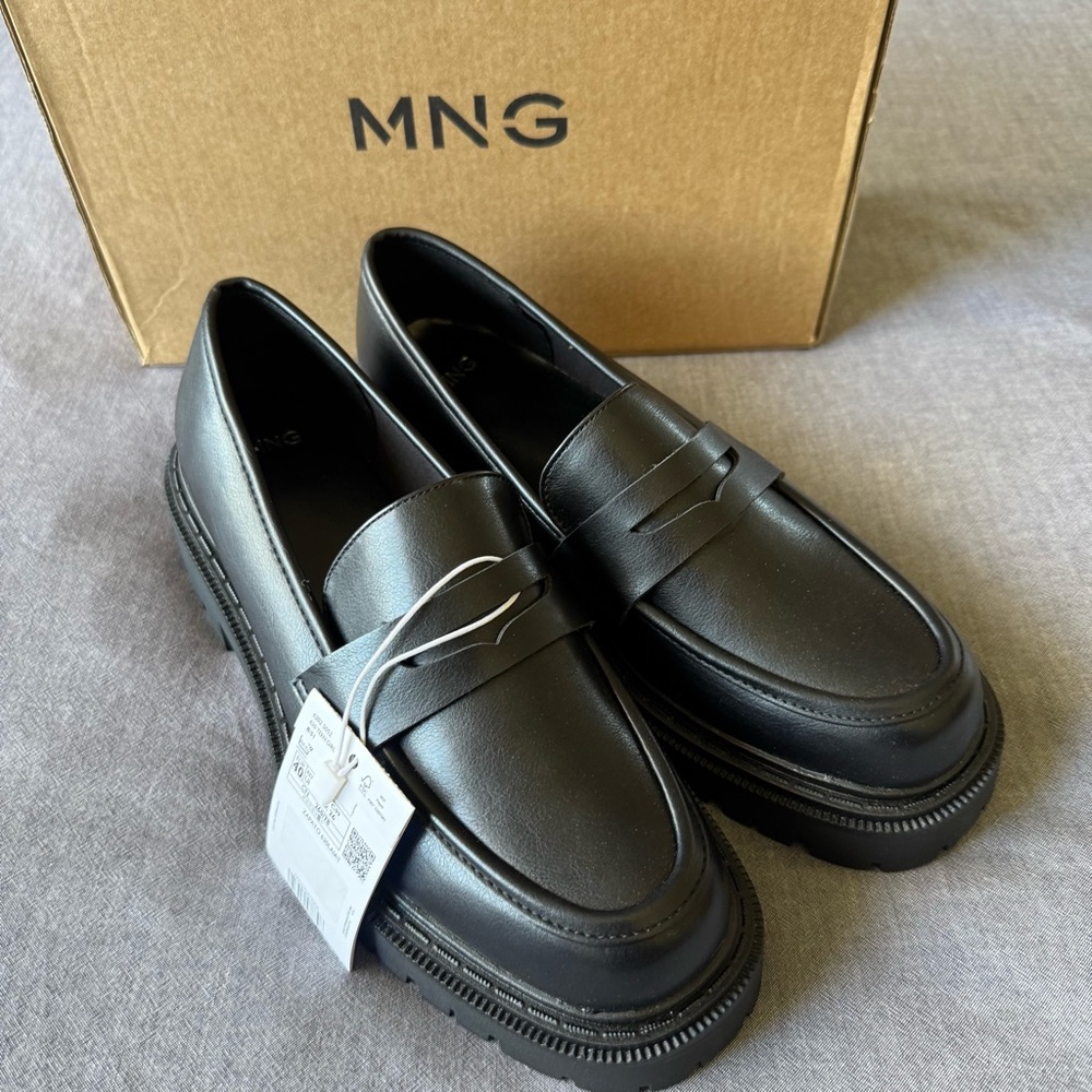 NWT Mango Women's Black Platform Loafers size 40 - Picture 2 of 7
